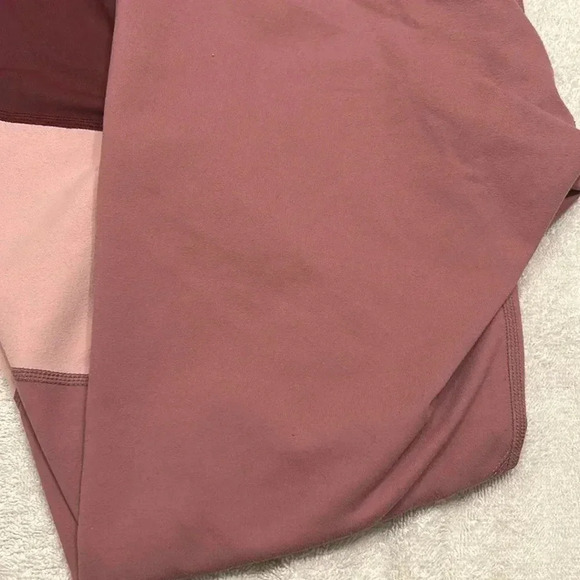 21. Fabletics Women Pink Color Block Leggings Legging Mesh Bottom Size Small - Picture 3 of 6